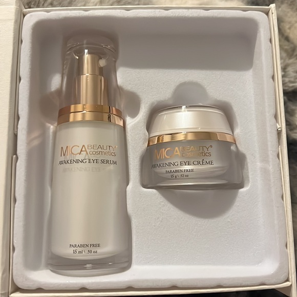 Mica Beauty Cosmetics Awakening Eye Box Set *NEW IN BOX* $89.00 - Picture 4 of 5